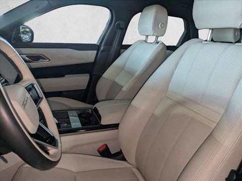 Used 2022 Land Rover Range Rover Velar R-Dynamic S image 19