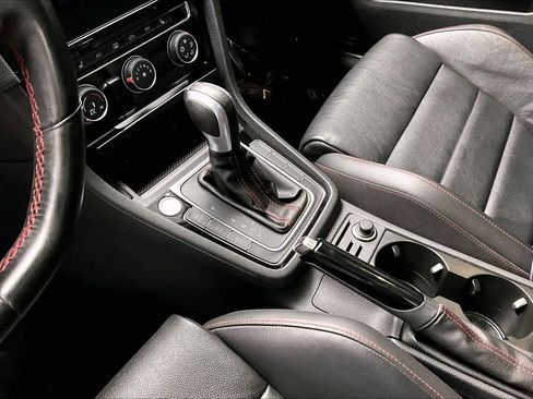 Used 2021 Volkswagen GTI SE image 15