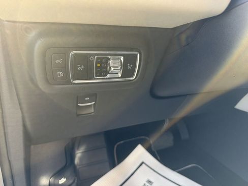 Used 2024 Lincoln Nautilus Reserve image 16