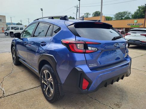 Used 2025 Subaru Crosstrek 2.5i Premium AWD/4WD image 6