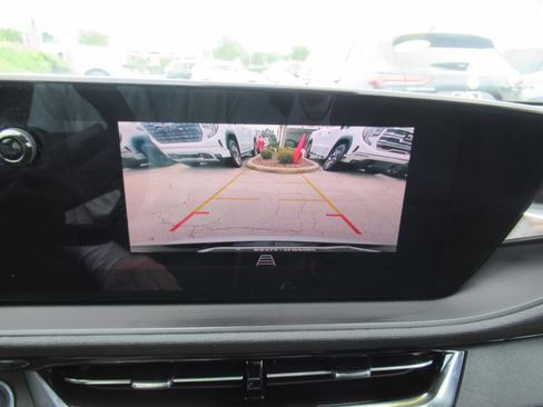 Used 2024 Buick Envista Sport Touring w/ Convenience II Package FWD image 27