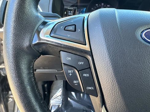 Used 2024 Ford Edge SEL image 30