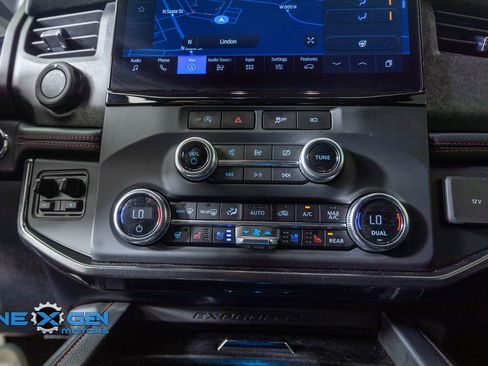 Used 2024 Ford Expedition Max Limited image 20