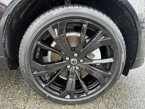 Certified 2024 Volvo XC60 T8 Ultimate w/ Climate Package image 9