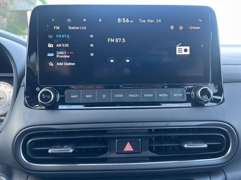 Used 2023 Hyundai Kona Limited image 10