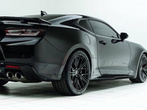 Used 2018 Chevrolet Camaro ZL1 image 13