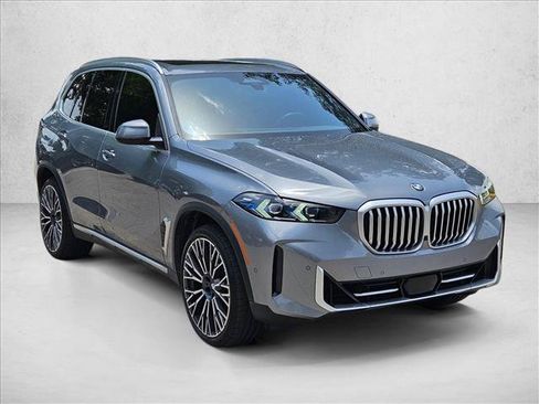 Used 2025 BMW X5 sDrive40i RWD image 3