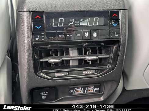 Used 2023 Jeep Grand Cherokee L Summit w/ Advanced Protech Group IV AWD/4WD image 17