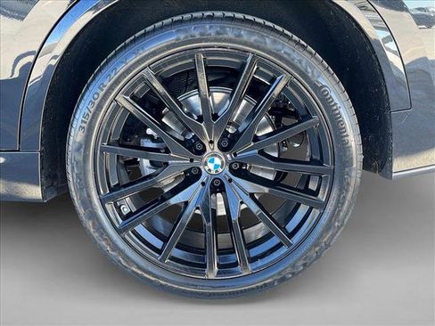 Used 2024 BMW X5 xDrive40i w/ M Sport Package image 25