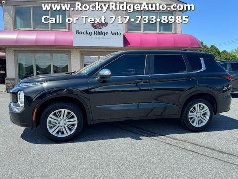 Used 2024 Mitsubishi Outlander ES AWD/4WD image 4