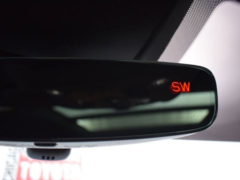 Used 2019 Audi e-tron Premium Plus AWD/4WD image 32