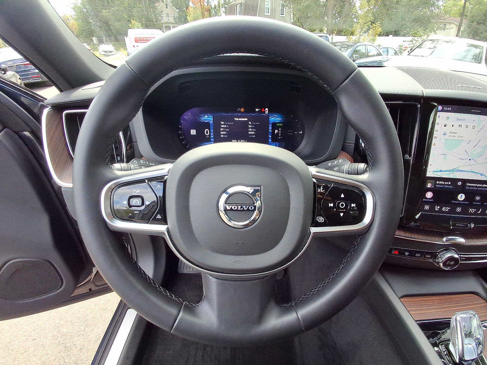 Used 2023 Volvo XC60 T8 Ultimate w/ Climate Package AWD/4WD image 22