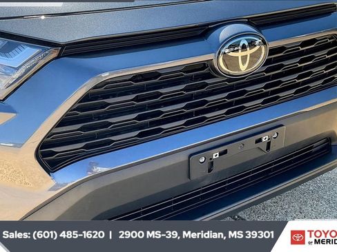 Used 2024 Toyota RAV4 XLE Premium image 21