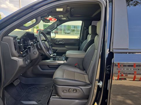 Certified 2023 Chevrolet Silverado 1500 ZR2 w/ Technology Package AWD/4WD image 9