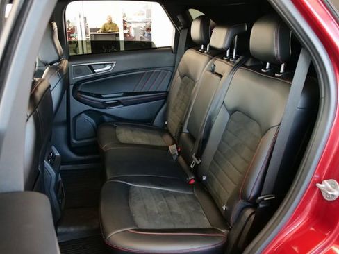 Used 2022 Ford Edge ST-Line w/ Class II Trailer Tow Package image 12