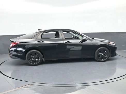 Used 2023 Hyundai Elantra SEL image 7