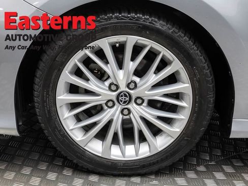 Used 2019 Toyota Camry XLE image 29
