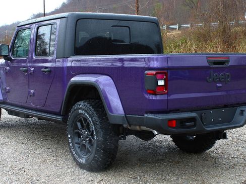 New 2026 Jeep Gladiator Sport image 8