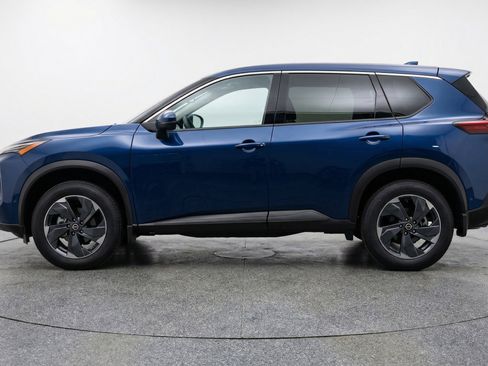 Used 2025 Nissan Rogue SV image 5