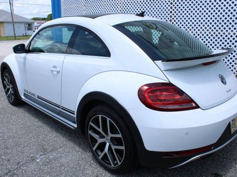 Used 2018 Volkswagen Beetle 2.0T Dune FWD image 3
