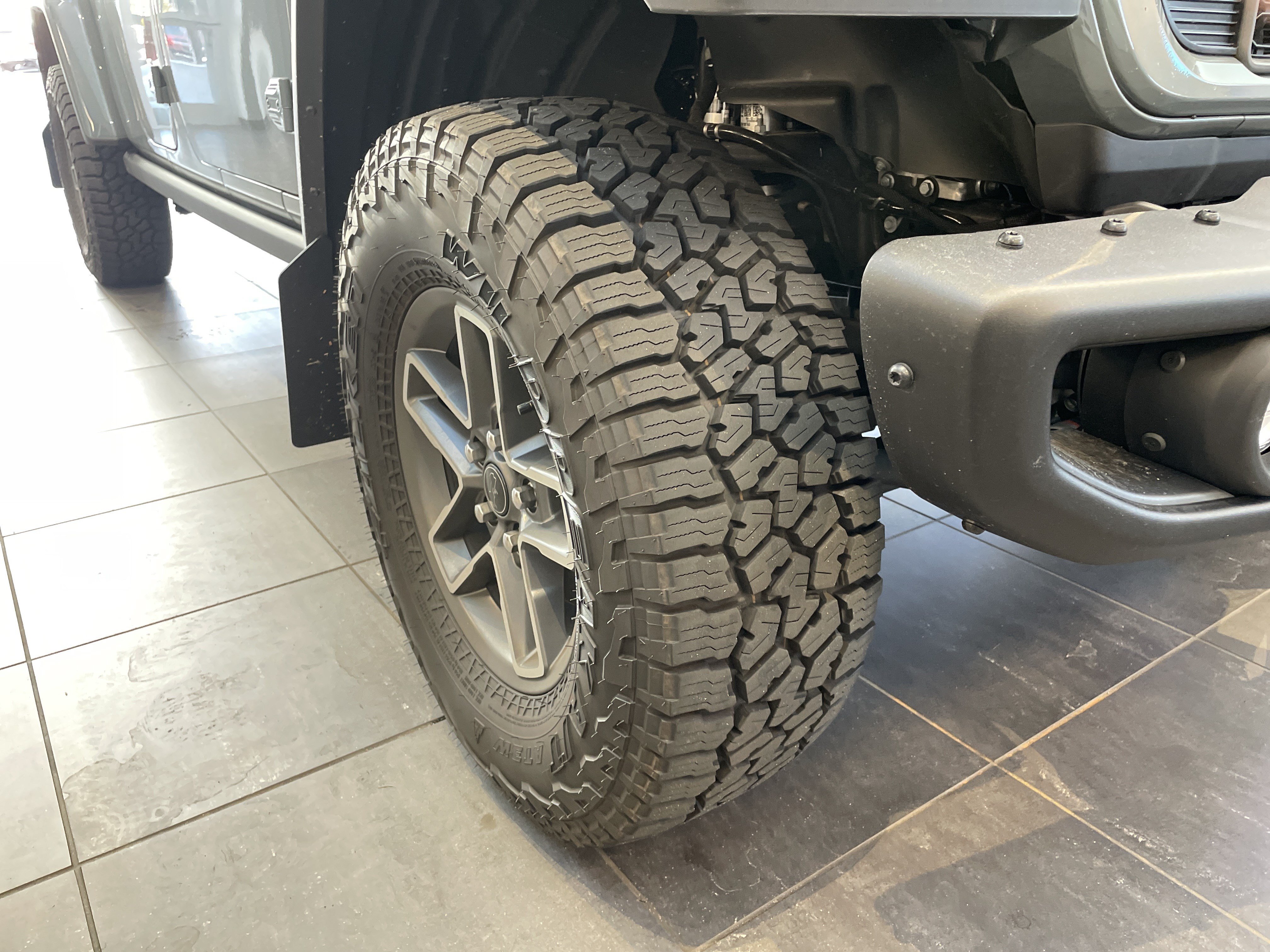 Used 2026 Jeep Gladiator Mojave w/ Steel Bumper Group AWD/4WD image 13