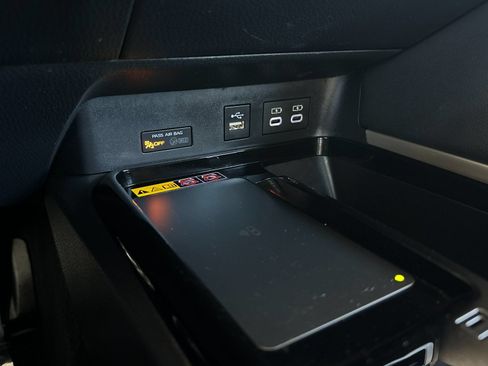 Used 2025 Toyota Camry XSE FWD image 26