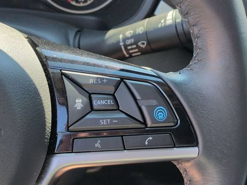 Used 2023 Nissan Altima 2.5 SV w/ SV Premium Package FWD image 19