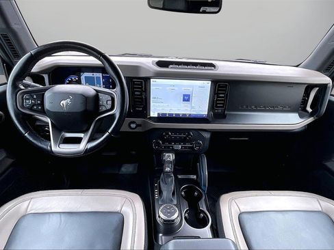 Used 2023 Ford Bronco Wildtrak image 16