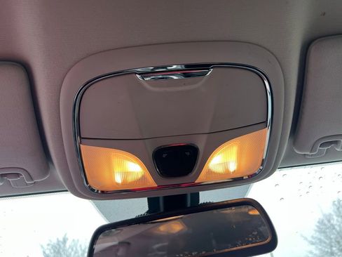 Used 2015 Jeep Cherokee Latitude w/ Cold Weather Group image 34