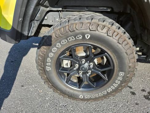 Used 2024 Jeep Gladiator Sport AWD/4WD image 30
