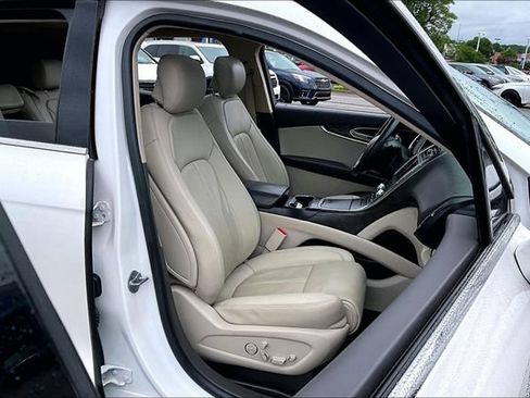 Used 2017 Lincoln MKX Reserve FWD image 27
