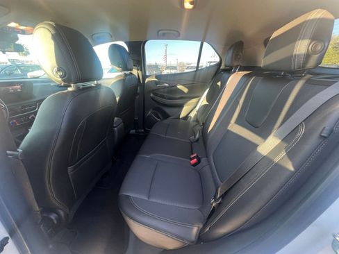 Used 2025 Buick Encore GX Preferred image 25