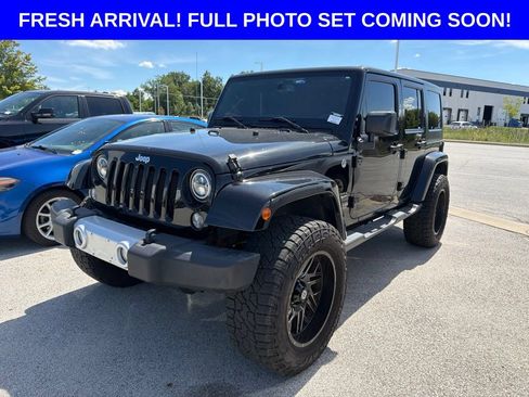 Used 2015 Jeep Wrangler Unlimited Sahara w/ Connectivity Group AWD/4WD image 1
