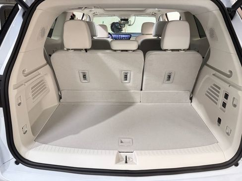 New 2026 Buick Enclave Avenir image 8