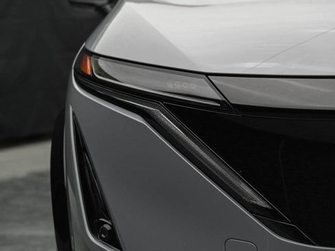 New 2025 Nissan Ariya Platinum image 4