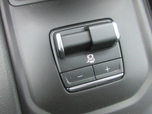New 2026 GMC Sierra 1500 AT4 w/ AT4 Premium Package AWD/4WD image 23