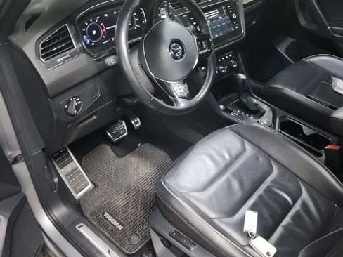 Used 2020 Volkswagen Tiguan SEL Premium R-Line image 6