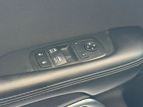 Used 2019 Dodge Challenger SXT RWD image 14