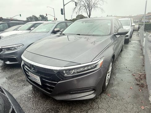 Used 2018 Honda Accord LX image 2