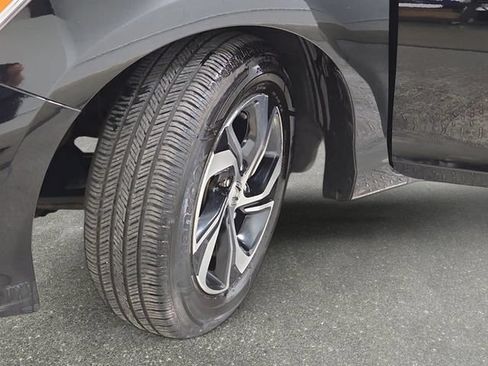 Used 2017 Honda Accord LX image 31