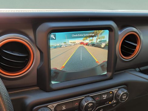 Used 2022 Jeep Gladiator Mojave w/ LED Lighting Group image 18