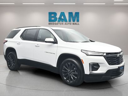 Used 2023 Chevrolet Traverse RS