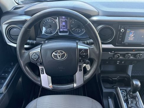 Used 2019 Toyota Tacoma SR5 RWD image 16
