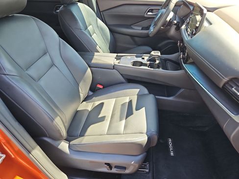 Used 2021 Nissan Rogue SL w/ Premium Package FWD image 30