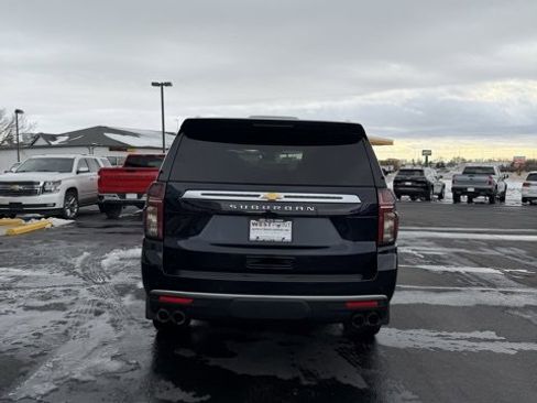 Used 2022 Chevrolet Suburban High Country image 7