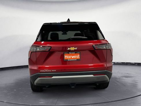 New 2026 Chevrolet Equinox LT w/ Convenience Package II AWD/4WD image 8