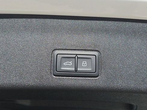 New 2026 Audi Q3 quattro 2.0T image 13