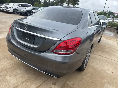 Used 2018 Mercedes-Benz C 300 Sedan image 4