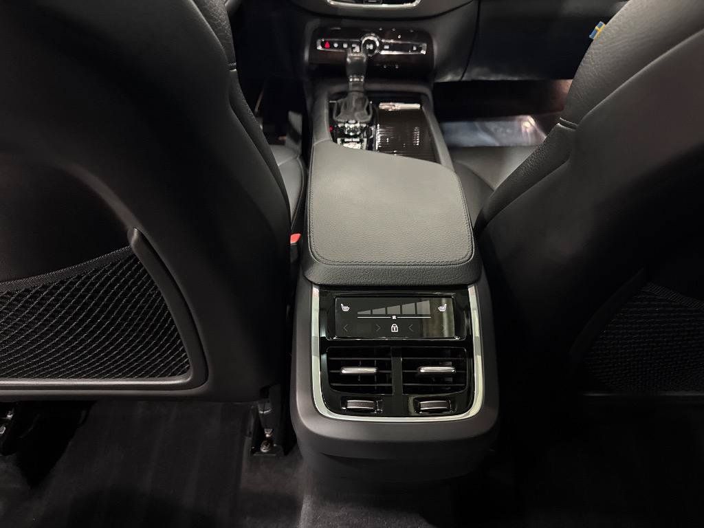 Used 2019 Volvo XC90 T6 Momentum w/ Protection Package AWD/4WD image 64