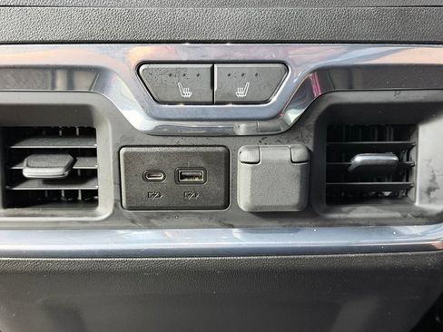 Used 2022 GMC Sierra 2500 AT4 w/ AT4 Premium Plus Package AWD/4WD image 27